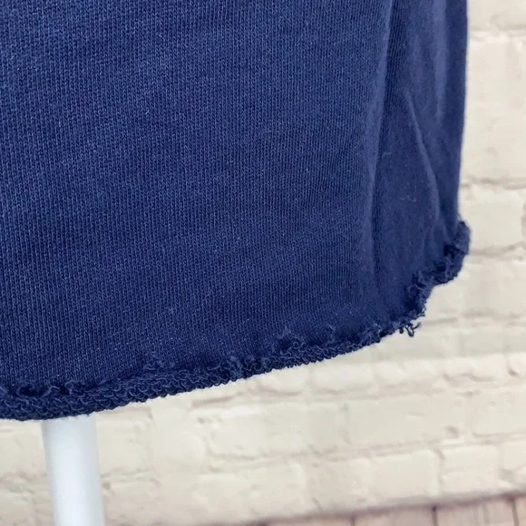 Crown & Ivy 3/4 Raw Edge Ellie Sweeper Top Navy M - Picture 6 of 13